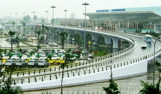 Thuê xe đưa đón sân bay Đồng Hới